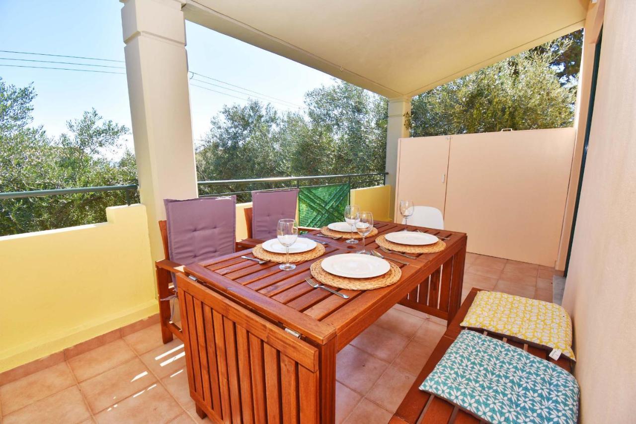 Pebbles And Sea At Barbati With Shared Pool Exterior foto